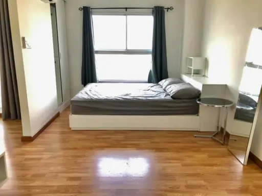 SALE The Trust Condo Ngamwongwan, studio room, 27th floor, shady atmosphere Suitable for the most urgent vacation