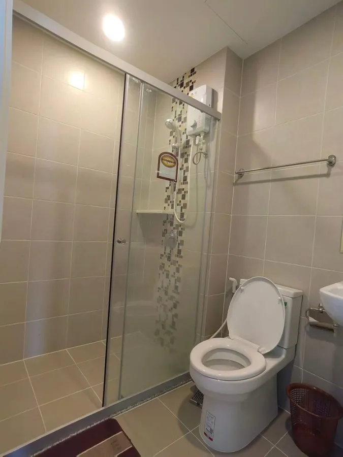 Condo for sale, Supalai Park, Talat Phlu Station, bright, open, comfortable room, has a very beautiful city view. Don't want to miss it, book now.