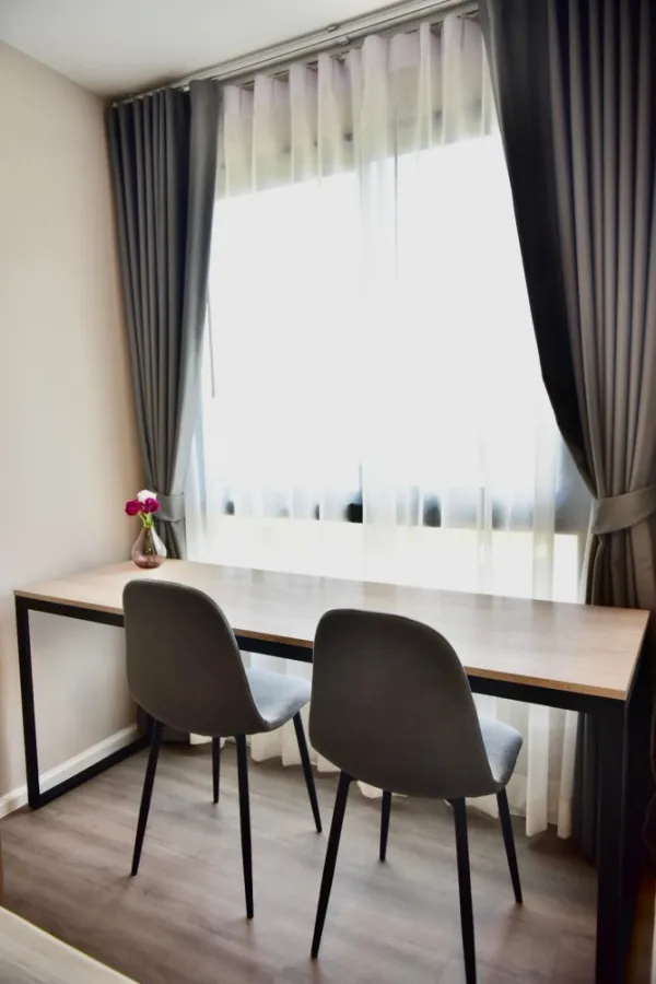 ปล่อยเช่า D Condo Hideaway Rangsit เฟส 4 กั้นครัวเป็นสัดส่วน มุมระเบียงเห็นสวนสวยมาก ห้ามพลาดเลยนะ