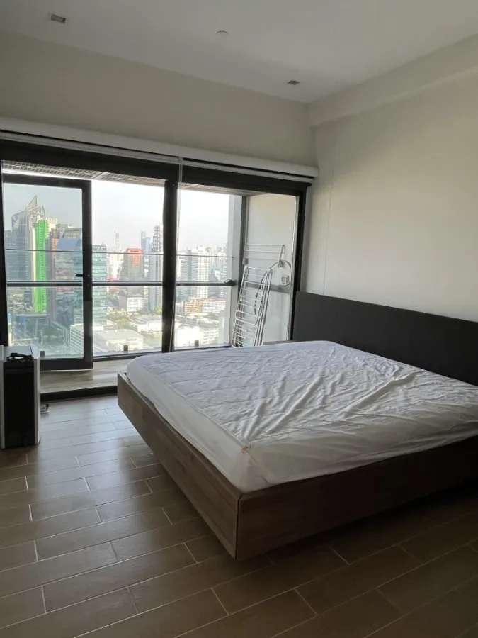 ขาย ให้เช่า Circle 2 Living Prototype ชั้นสูง 3x ห้องมุม วิวดี เห็นวิวชัดเจน ไม่มีตึกบัง กระจกห้องบานใหญ่ ให้ความรู้สึกโล่งสบาย รีบจองเลย