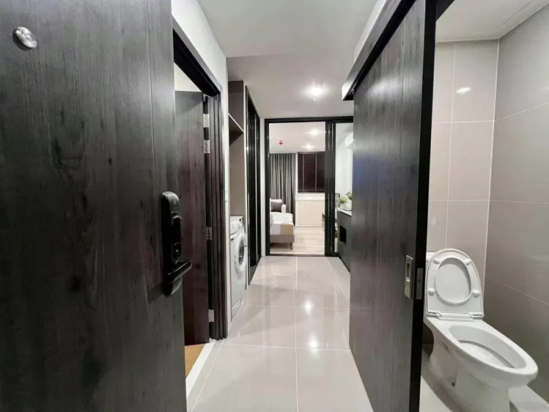 ให้เช่า คอนโด เอ็กซ์ที ห้วยขวาง ห้องชั้น 24 เฟอร์นิเจอร์เครื่องใช้ไฟฟ้าครบพร้อมอยู่ จองด่วน ก่อนพลาด