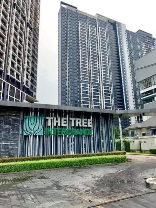ปล่อบเช่า คอนโด The tree interchange แยกสัดส่วน ห้องนอน ห้องนั่งเล่น ห้องครัว และ มี 2 ระเบียง ด่วน