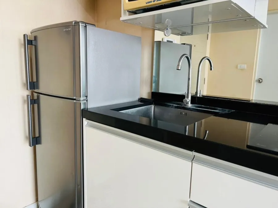 ขาย ให้เช่า คอนโด เมโทร สกาย รัชดา พื้นที่ใช้สอยเยอะ มาพร้อมกับเครื่องซักผ้า ราคาเป็นมิตร รีบเลยค่ะ