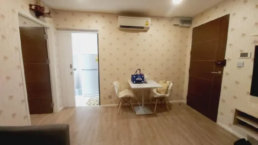 For rent Episode Phahon-Saphan Mai, corner room with furniture and electrical appliances. Book now.