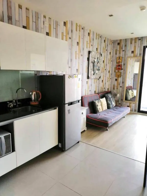 อยากนอนมองวิวสระ ต้องห้องนี้เลยจ้า ให้เช่า!! Quinn condo ผนังติดวอลทังห้อง สวยแบบนี้ต้องจัดแล้วจ้า!!
