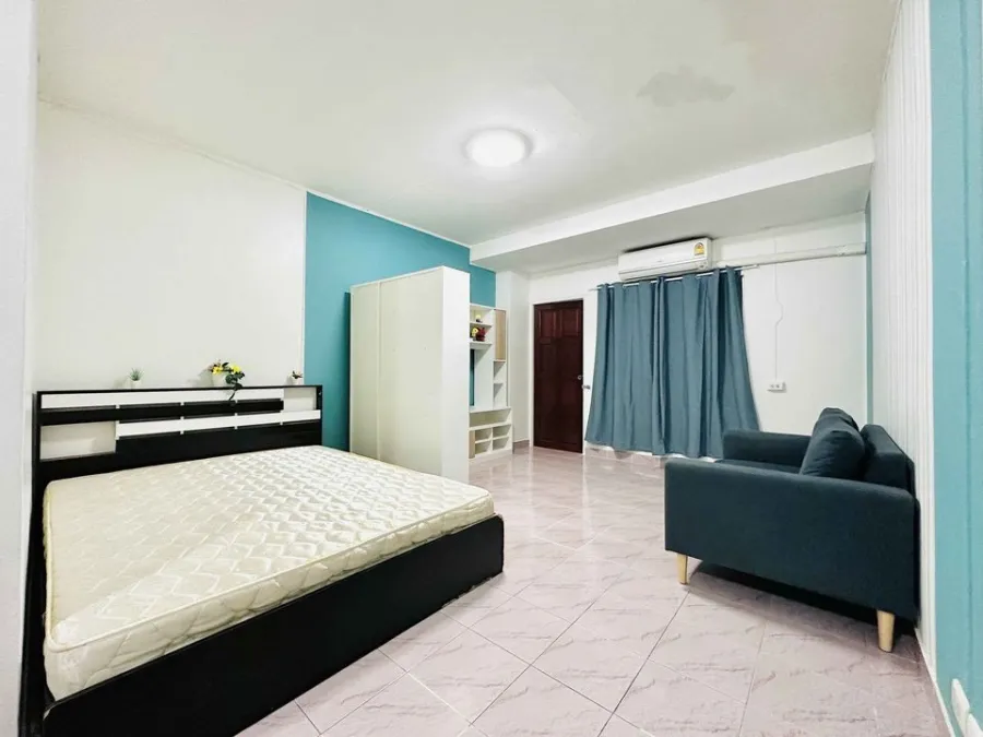 For sale, for rent, Ratchada Prestige Lat Phrao 48, pool view, STUDIO room, low price, easy on the wallet, reserve now.