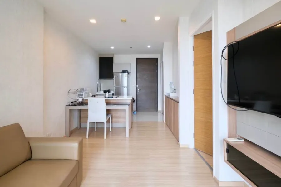 Condo for rent, The Rhythm Sukhumvit 50, nice room, wide size, high floor, good price, don't miss it
