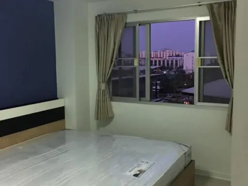 For rent, Lumpini Condo Town, Bodindecha - Ramkhamhaeng, 6th floor, size 35 sq m, wide room, super beautiful.