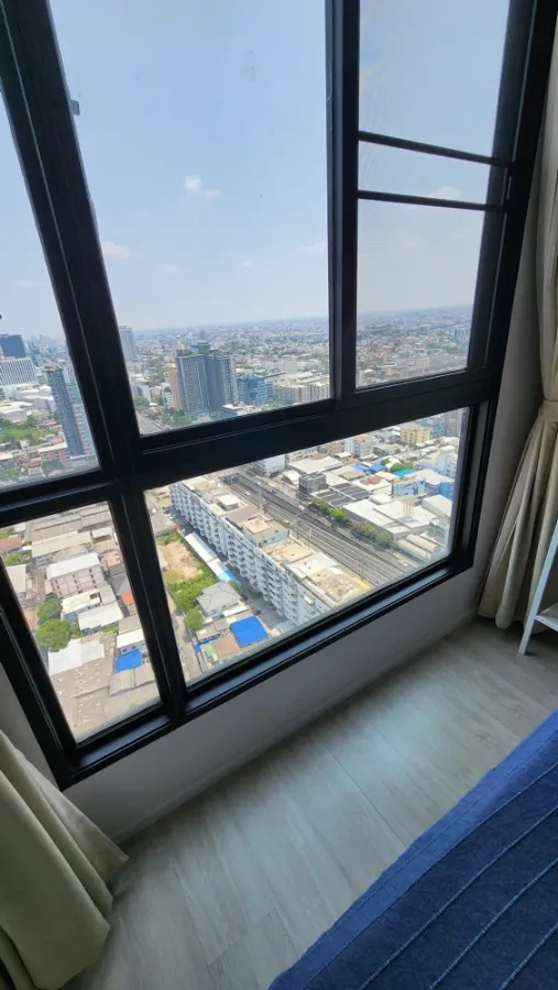 Condo for rent: Quinn Ratchada 17, spacious room, 32nd floor, open and comfortable view. Not exposed to the hot sun all year, quiet, move quickly.