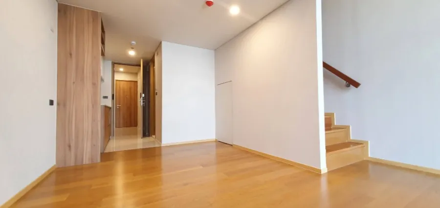 ขาย ไซมิส เอ็กซ์คลูซีฟ สุขุมวิท 31 ห้อง Duplex วิวเมือง เดินทางสะดวก ห้ามพลาด