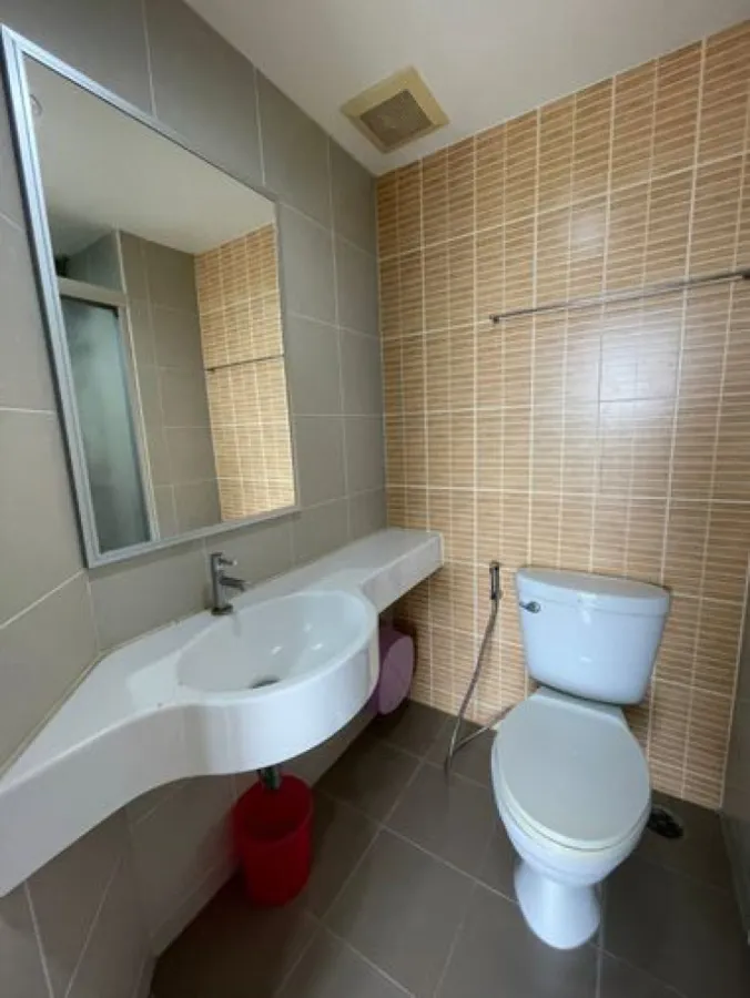 For rent, Lumpini Ville Prachachuen-Phongphet 2, good wallpaper. Separate the kitchen into proportions. Book now.