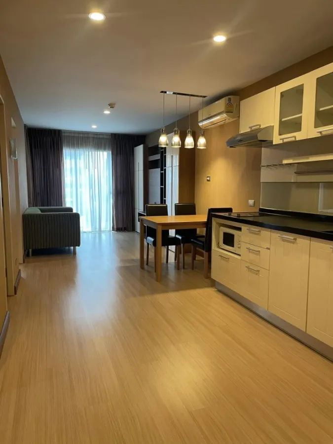 Sale Tourmaline Condo Sathorn-Taksin, 2 bedrooms, 1 bathroom, ready to move in, complete facilities, good price, book now.