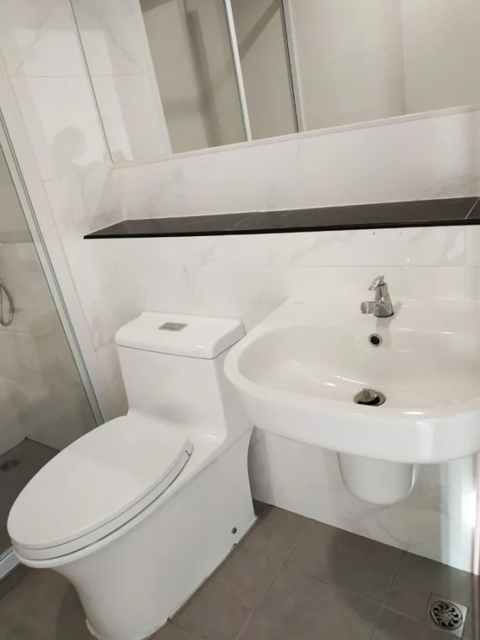 Sale, rent, Rach Phaholyothin 52, corner room, very private Fully furnished in the whole room You won't be disappointed for sure.