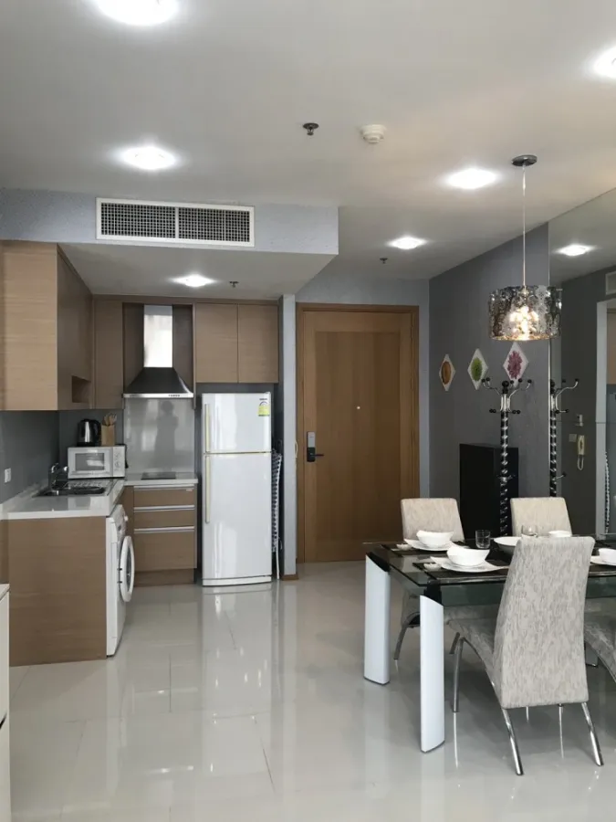 Urgent sale!! The Emporio Place, 16th floor, beautiful room, fully furnished, good price, ready to move in, hurry and reserve now!!
