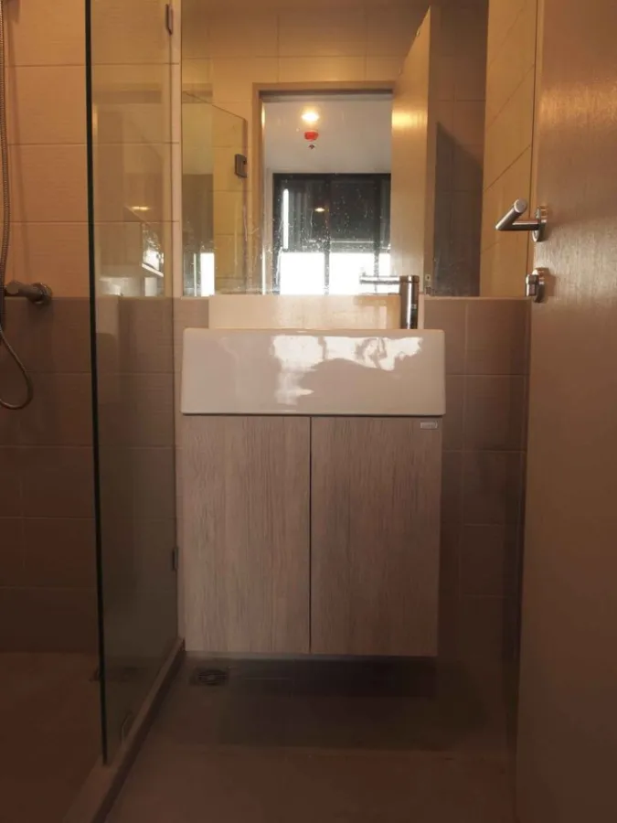 Ideo Q Chula–Samyan for rent, studio room, 14th floor, has a very beautiful city view. Furnished with luggage dragging in.