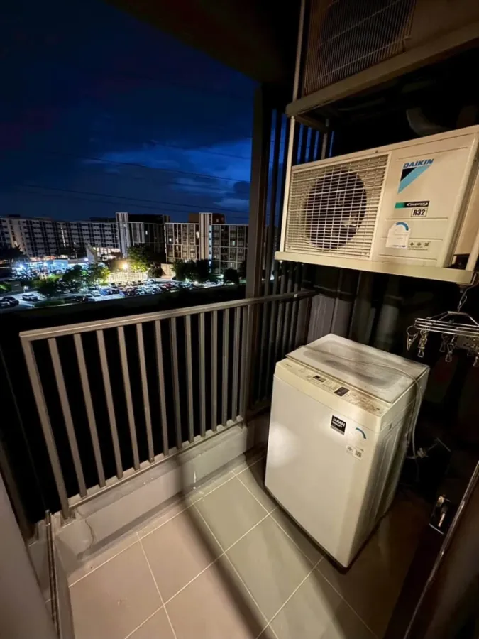 For rent: Kave TU corner unit offering privacy. Fully furnished, just bring your bags and move in!