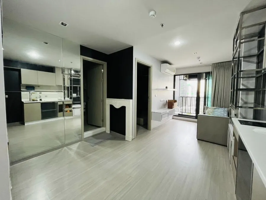 Sell Life Ladprao, beautiful decorated room, built-in furniture, fully furnished Don't just look at it. Hurry up to reserve it. Hurry up.
