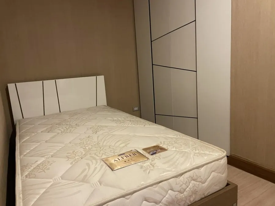 Sale Tourmaline Condo Sathorn-Taksin, 2 bedrooms, 1 bathroom, ready to move in, complete facilities, good price, book now.
