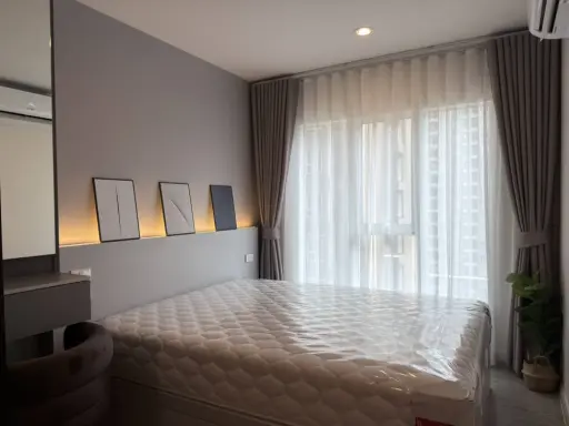 For rent: Regent Home Bangna, 1 bedroom, 1 bathroom, fully furnished, pool view. Don't miss this great deal!