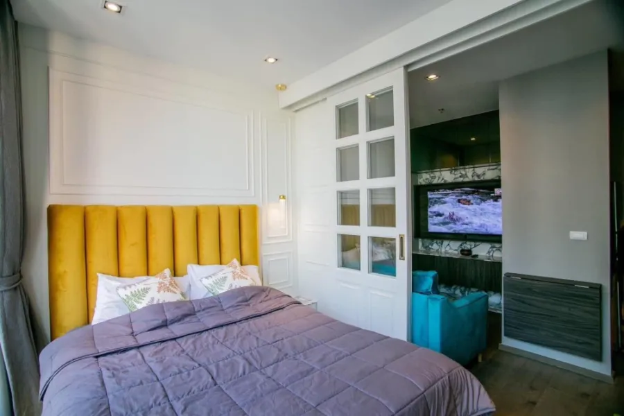 Condo for sale or rent, Park 24 Origin Phrom Phong, decorated room, ready to move in, high floor, good view, can't tell you don't miss it.