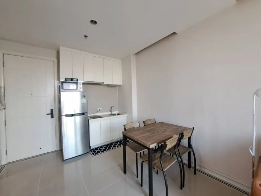 Condo for sale TC Green, large room, fully furnished, corner room, north facing, very good garden view, no buildings blocking, hurry and book now.