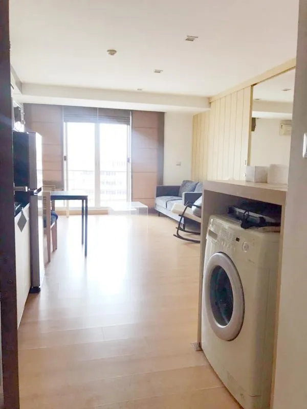 ให้เช่า ทรี คอนโด สุขุมวิท 52 ห้องสวย เฟอร์นิเจอร์เยอะ มีเครื่องซักผ้า วิวเมือง ทำเลเดินทาง่าย ไกล้BTS ไกล้ทางด่วน รีบคว้าเอาไว้เลยค่ะ