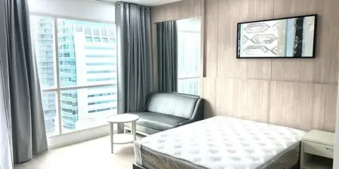 ให้เช่า The address Chidlom ห้องชั้นสูง พร้อมอยู่ เฟอร์พร้อม กว้างขวางอยู่สบาย จองเลย