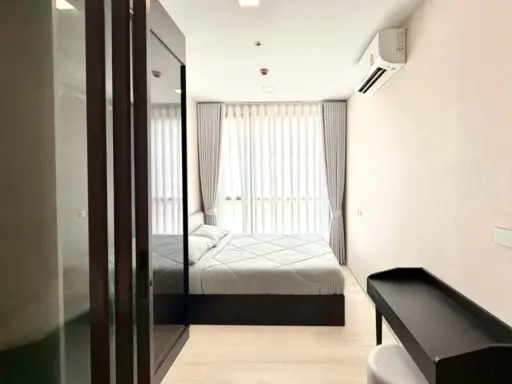 For rent: The Privacy Jatujak, excellent location, fully equipped with amenities. First come, first served.