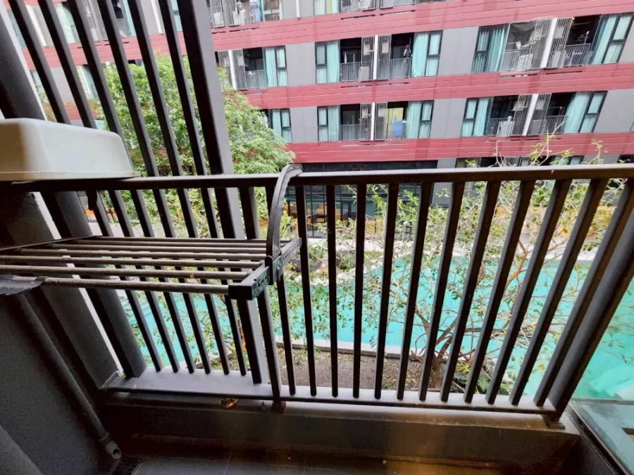 Kave TU condo for rent, 3rd floor, with high-quality built-in furniture and complete amenities. Book now!
