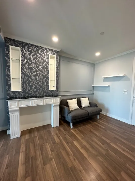 For sale, for rent!! Condo The Room Sukhumvit 62, 17th floor, Building A, beautiful room, newly renovated. Fully furnished, ready to move in, reserve
