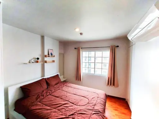 For rent Tulip Square. The room is divided into nice proportions. Comes with a price you can't miss. Hurry and reserve now.