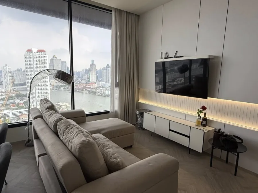 For rent: Chapter Charoennakhon-Riverside apartment. Fully furnished with built-in furniture in a modern luxury style. Elegant, spacious, and comforta