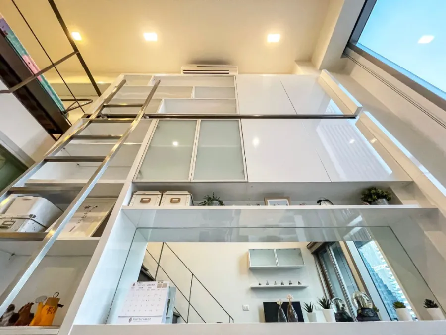 ให้เช่า ด่วน!! คอนโด ไอดีโอ มอร์ฟ 38 ห้องแบบ Duplex เฟอร์นิเจอร์พร้อมเครื่องใช้ไฟฟ้า จองเลยค่ะ!!