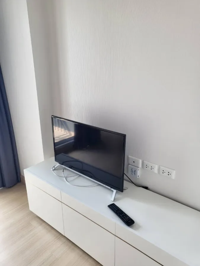 For sale or rent Supalai Park Talat Phlu Station Studio room, fully furnished, beautiful view, hurry and book now.
