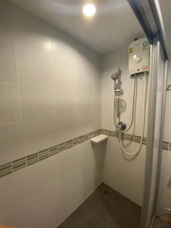 Condo for rent, Lumpini Place Srinakarin-Huamark Station, very beautiful room, full furniture, beautiful view, urgent room like this.