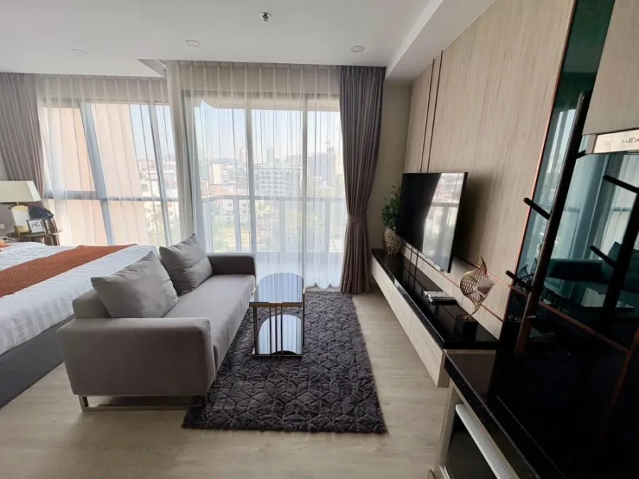 For rent: The Panorama Pattaya (South Pattaya), 8th floor, city view, beautiful room, fully furnished, ready to move in. Interested, hurry and book no