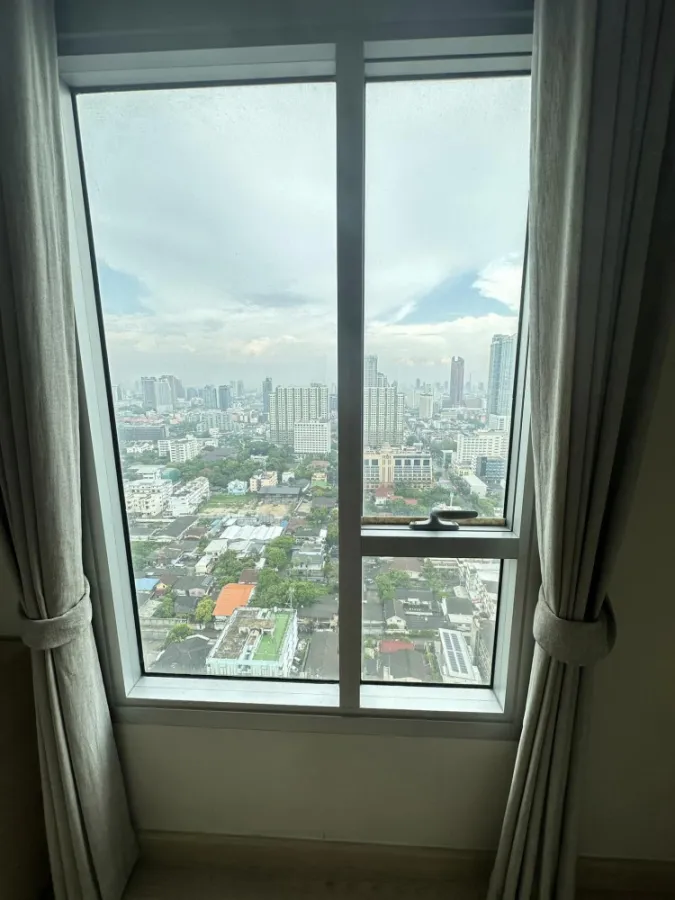 ขาย อินโทร พหลโยธิน-ประดิพัทธ์ ชั้นสูง วิวสวยมาก ราคาพิเศษ อย่ามั่วแต่มองรีบจองเลยจ้า