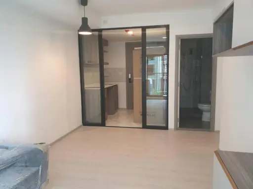 Condo for sale, Knightsbridge Phaholyothin-Interchange, 7th floor, pool view, buy now, guaranteed worth it.