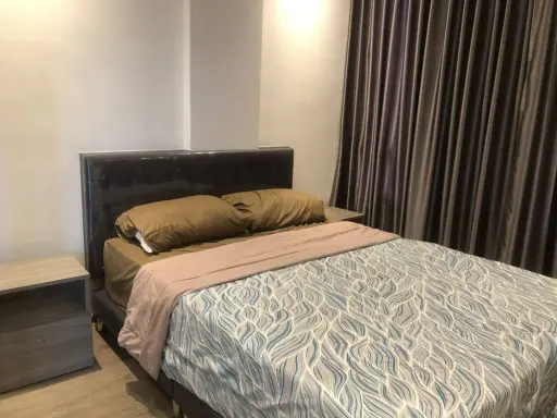For rent: Lyss Ratchayothin, a lovely room on the 7th floor, fully furnished and equipped with appliances. Just bring your bags and move in!