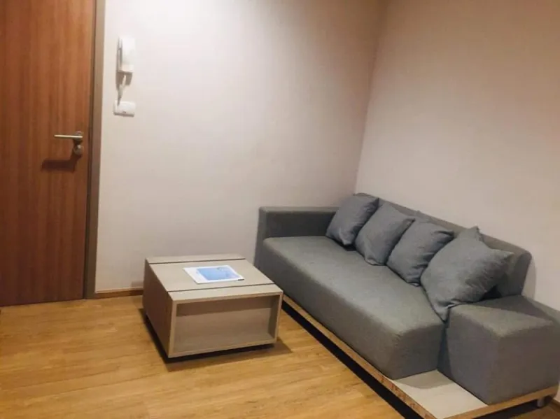 For Rent ฟิวส์ จันทน์ สาทร ห้องกั้นเป็นสัดส่วน พร้อมเครื่องใช้ไฟฟ้าครบ สนใจรีบย้ายด่วนๆเลยจ้า