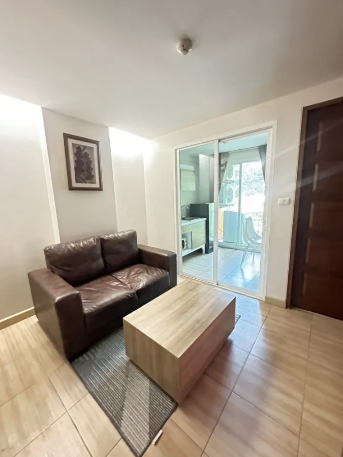 For rent!! Condo Emerald Residence Ratchada, Room No. 309, 3rd Floor, Building C, Beautiful room, fully furnished, don't miss it!!