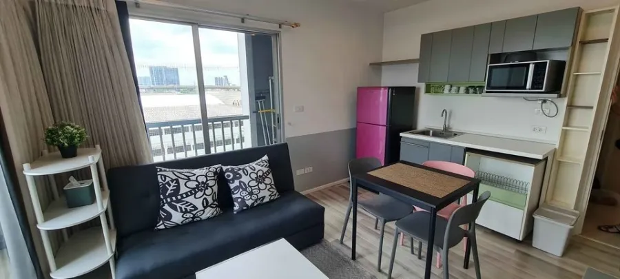 Condo for rent, The Key Chaengwattana, 6th floor, not very high, spacious room, great view, you shouldn't miss it.