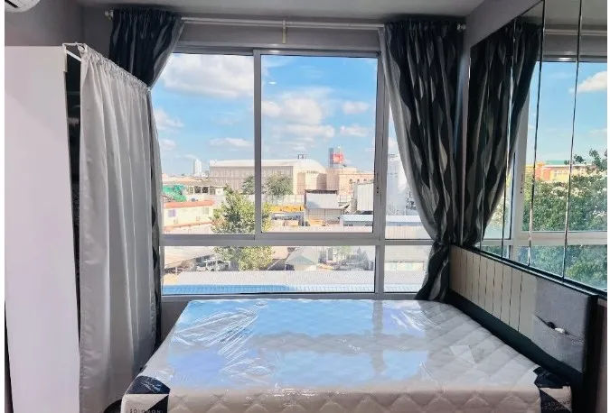 For rent!! Condo The Sky Sukhumvit Studio room, beautifully decorated, fully furnished, ready to book now. Don't miss it!!