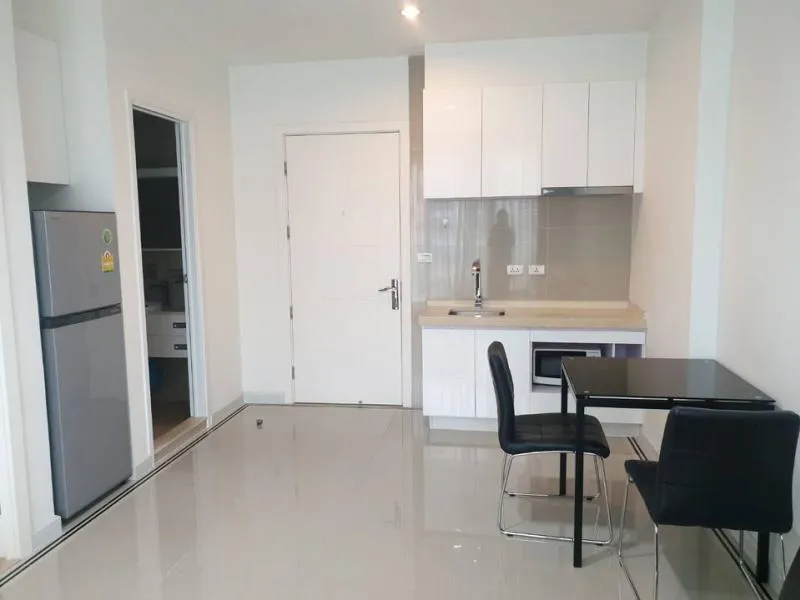 Condo for rent, TC green Rama 9, nice room, low price, with complete facilities, book now