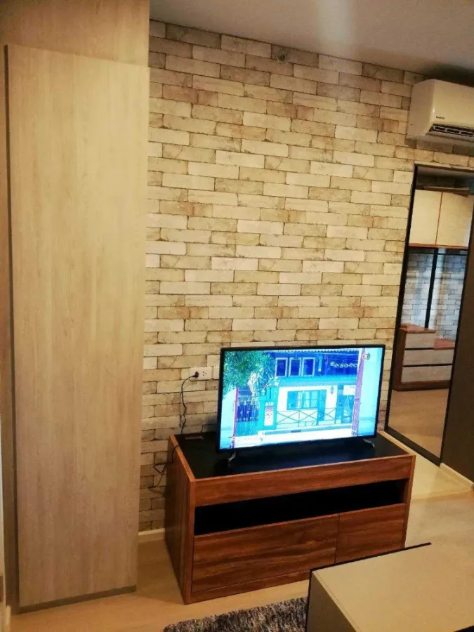 ขาย เซียล่า ศรีปทุม ชั้น 10 ห้องสวย แถม ติด Wall paper ทั้งห้อง จองเลยจ้า ห้ามพลาดเด็ดขาด