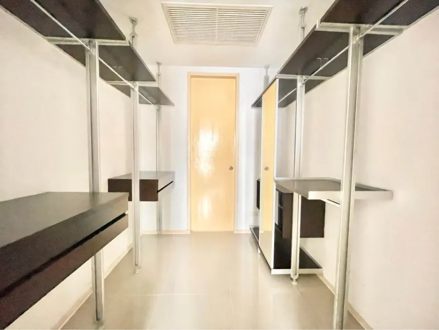 For rent, Amanta Ratchada, spacious room, pleasing to the eye, already comfortable, fully furnished, hurry up, urgent.