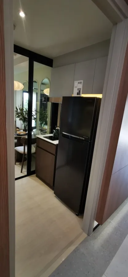 Selling down payment New Cross Khu Khot Station, Building C, 7th floor, garden view, good project, nice to live in. Book now before it slips away.