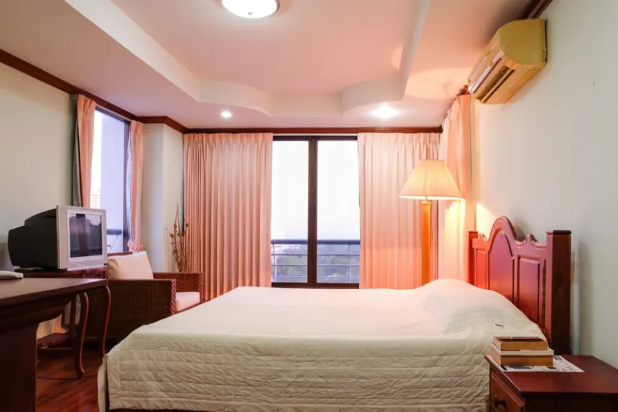 ให้เช่า พัทยา ฮิลล์ รีสอร์ท วิวทะเล ห้องสวย เฟอร์ครบ เครื่องใช้ไฟฟ้าครบ พร้อมอยู่ รีบเลยๆๆ