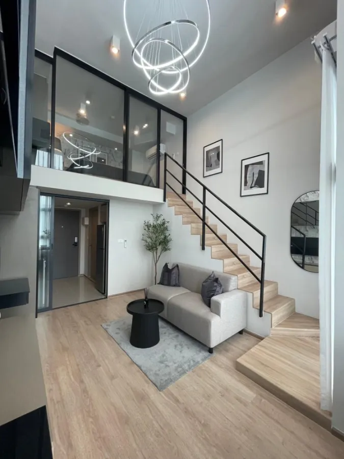 Condo for rent Ideo Rama 9 - Asoke, duplex room Decorated with built-ins, loft style, just come and stay.