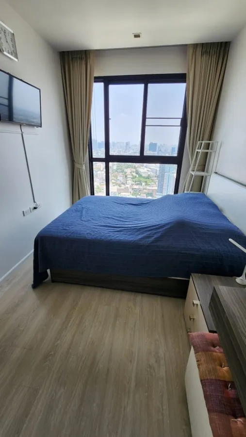 Condo for rent: Quinn Ratchada 17, spacious room, 32nd floor, open and comfortable view. Not exposed to the hot sun all year, quiet, move quickly.